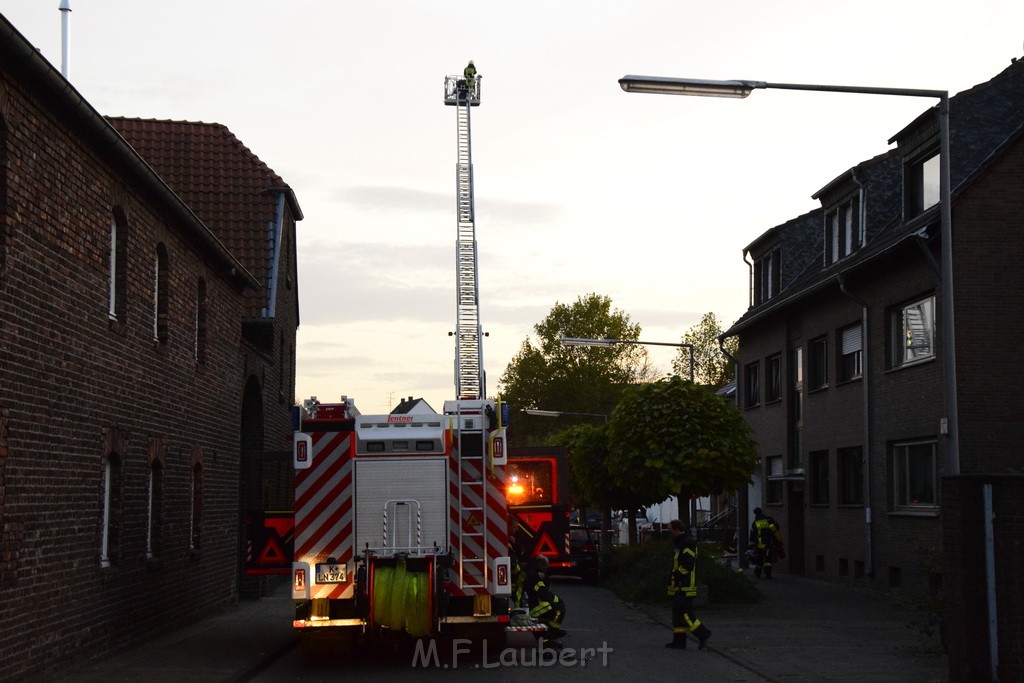 Feuer 2 Vollbrand Reihenhaus Roggendorf Berrischstr P248.JPG - Miklos Laubert